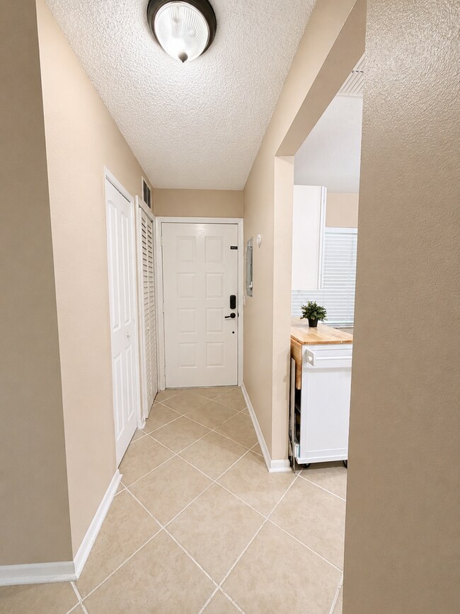 Foto del edificio - 1435 Millstream Ln