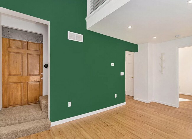 Foto del edificio - Charming 1 Bedroom Home with Large Backyar...