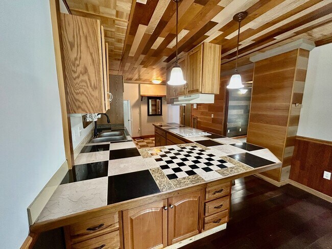 Foto del edificio - 436 E 13th St