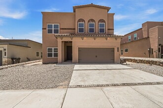 Building Photo - 629 La Entrada Cir