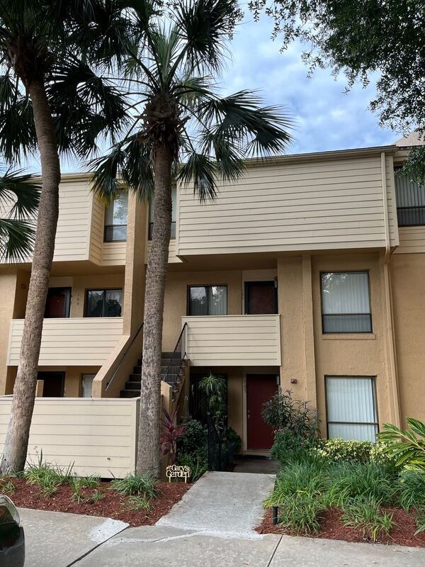 Building Photo - 520 Cranes Way