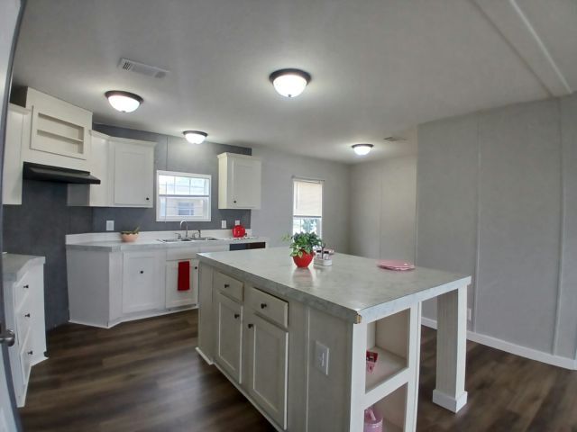 Foto del edificio - 13613 Wesleyan Blvd