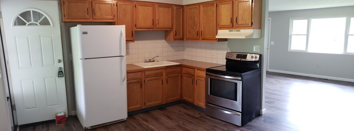 Kitchen/Dining - 7501 Rob St NW