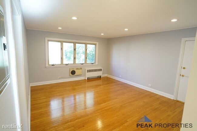 Foto del edificio - 4891 N Ashland Ave