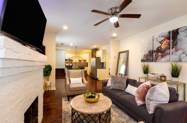 Foto del edificio - 24 Moreland Ave NE