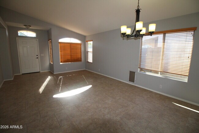 Foto del edificio - 1426 E Detroit St