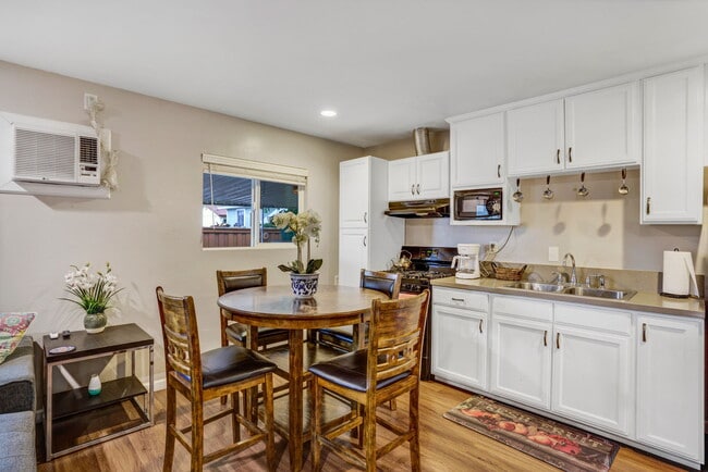 Building Photo - 2469 K St