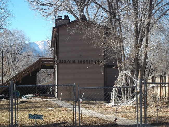 Building Photo - 222 N Institute St