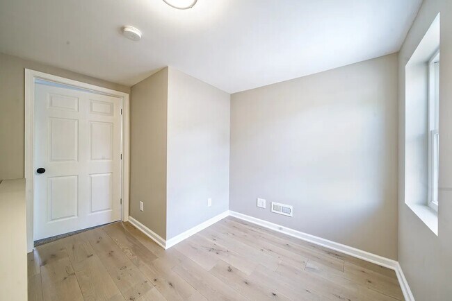 Foto del edificio - 308-310 Peach St