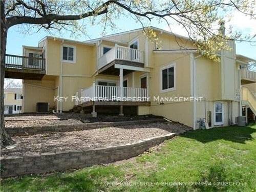 Building Photo - 14100 W 88th St- Charming and fully updated!