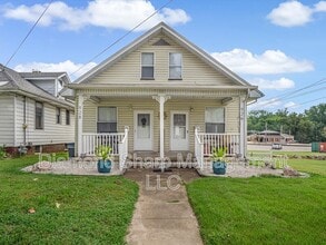 Building Photo - 928 N 1st St