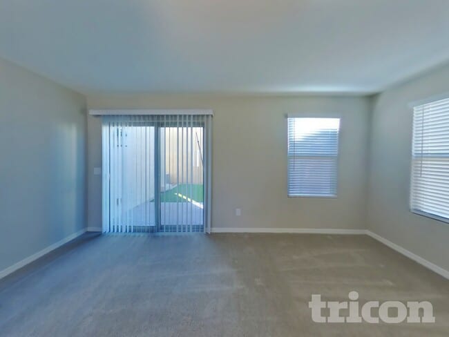 Building Photo - 8023 W Albeniz Pl