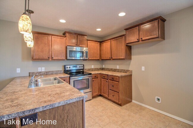 Building Photo - 3 br, 2 bath House - 5603 W Sugar Pine