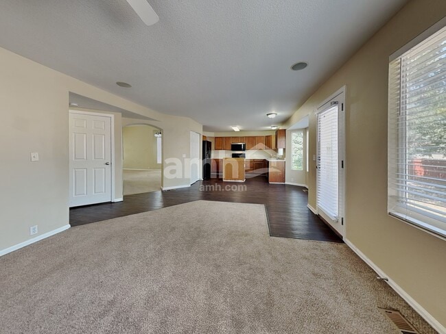 Foto del edificio - 15395 E 99th Ave
