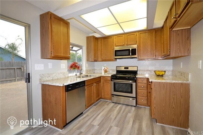 Building Photo - 535 Prairie Way