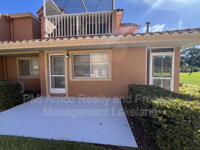 Foto del edificio - 8102 Waterview Way