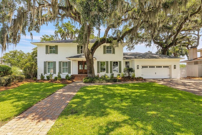 Foto del edificio - Gorgeous Waterfront Home on Isle of Hope