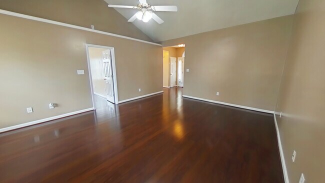 Foto del edificio - 2004 Ivey Commons Rd