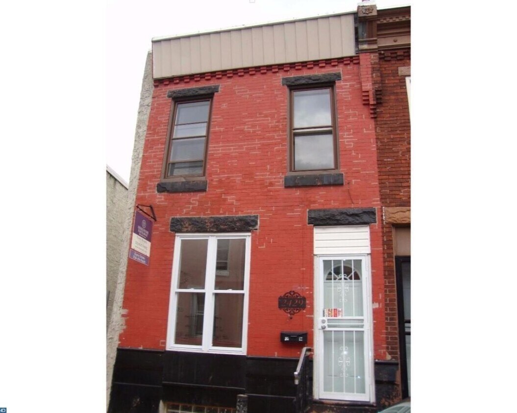 Primary Photo - 2429 S Marshall St