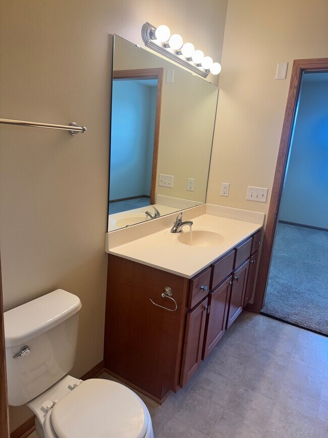 Baño principal - Stone Creek Gardens