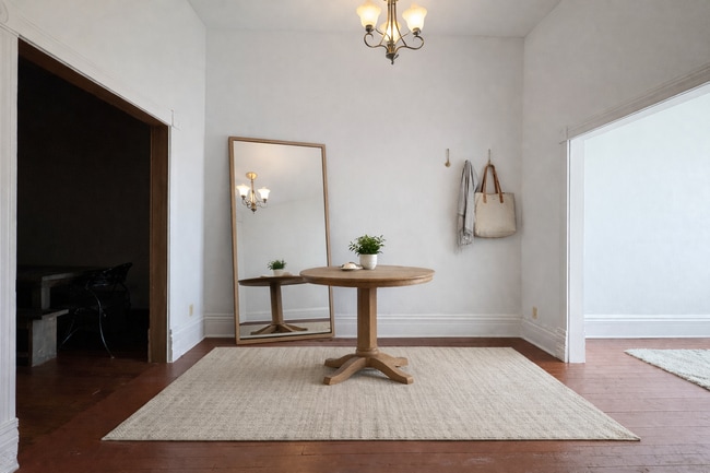 Photo - 208 1/2 E Oklahoma Ave House