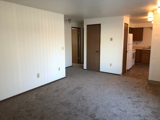 Building Photo - 28-30 E. Courtland