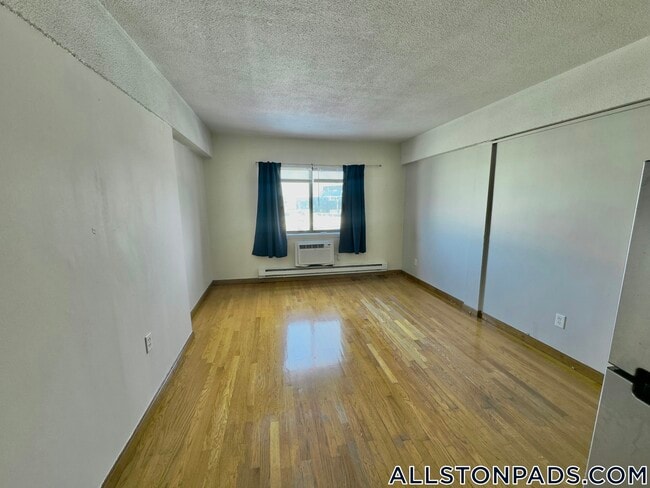 Building Photo - 1110 Commonwealth Ave