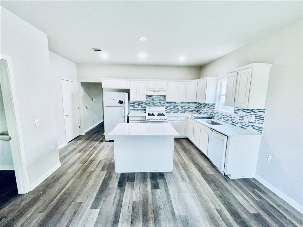 Primary Photo - 7509 Lazy Creek Dr