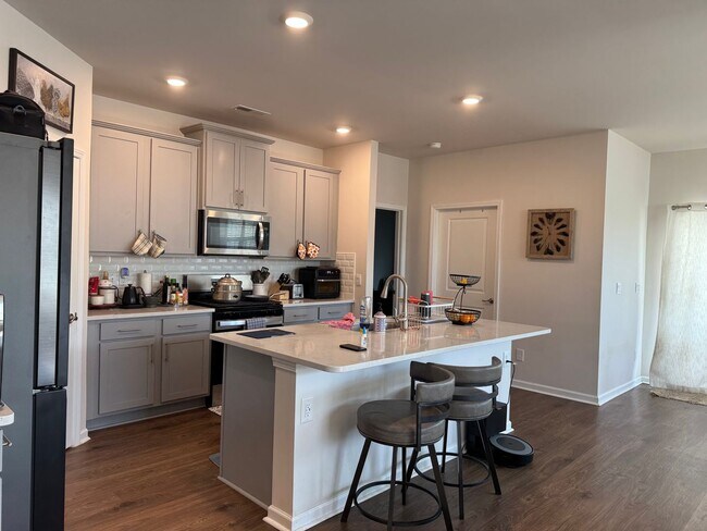 Foto del edificio - Near New home at Bayberry Park in Carolina Colours