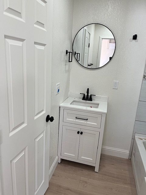 Foto del edificio - 1595 Short Ridge Dr