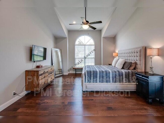 Building Photo - 5503 Saddlewood Ln