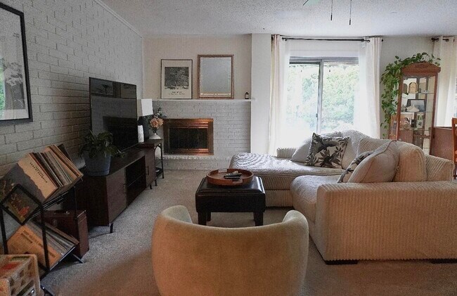 Foto del edificio - 2727 S Lakeshore Dr