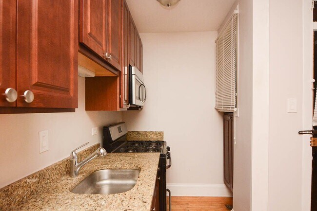 Foto del edificio - 2115 W Ainslie