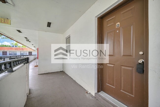 Building Photo - 400 NW 65th Ave