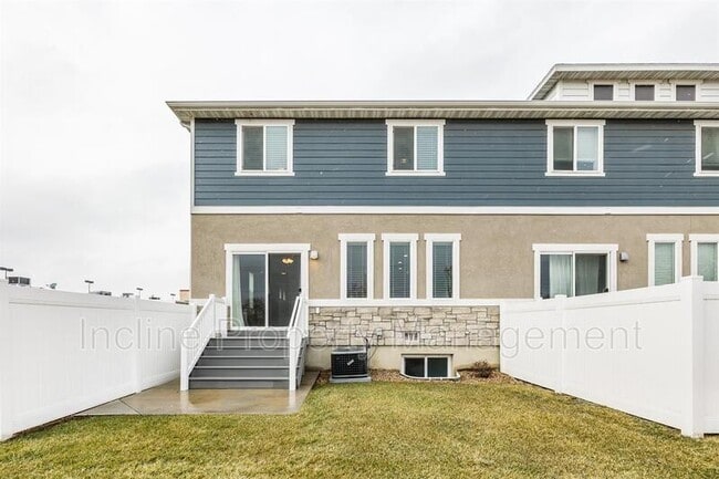 Photo - 12509 S Shadow Bnd Ln House