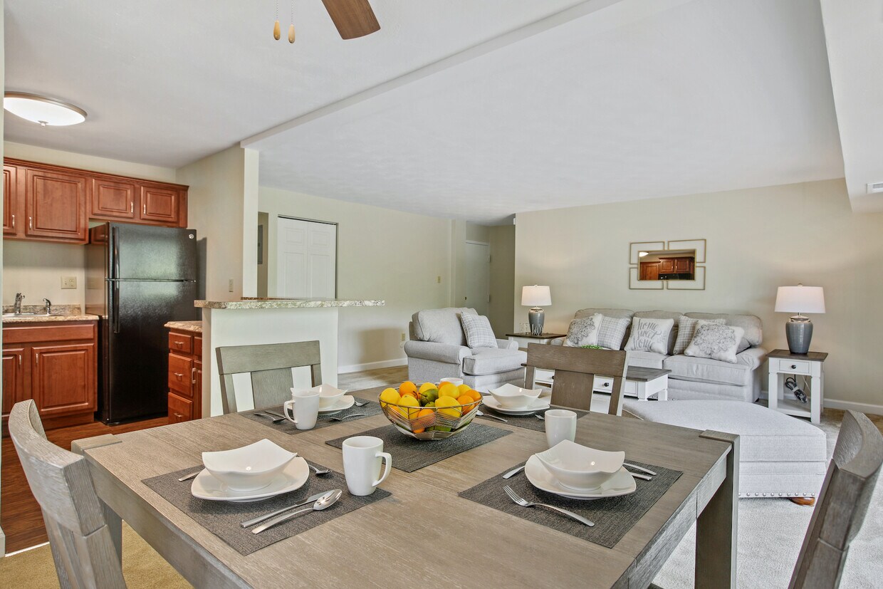 Hyland Hills Apartments in Pittsburgh, PA
