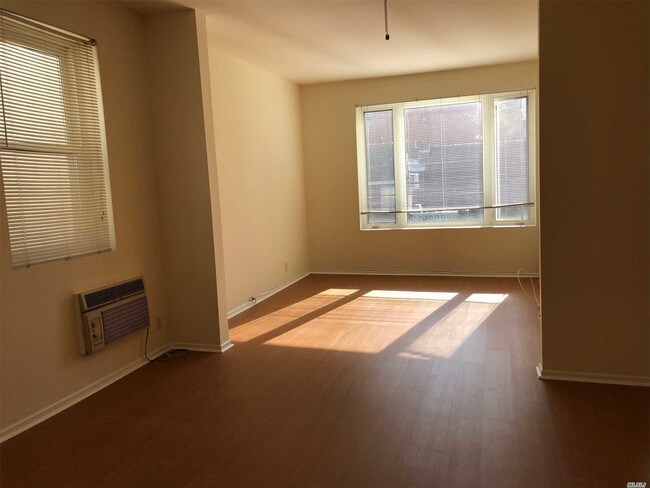 Foto del edificio - 18-51-51 21st Rd