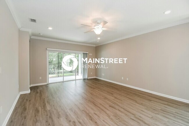 Building Photo - 3 Bedroom Pet-Friendly Home in Jacksonville, FL with Main Street Renewal