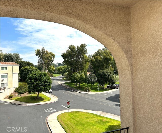 Building Photo - 5500 Paseo Del Lago W