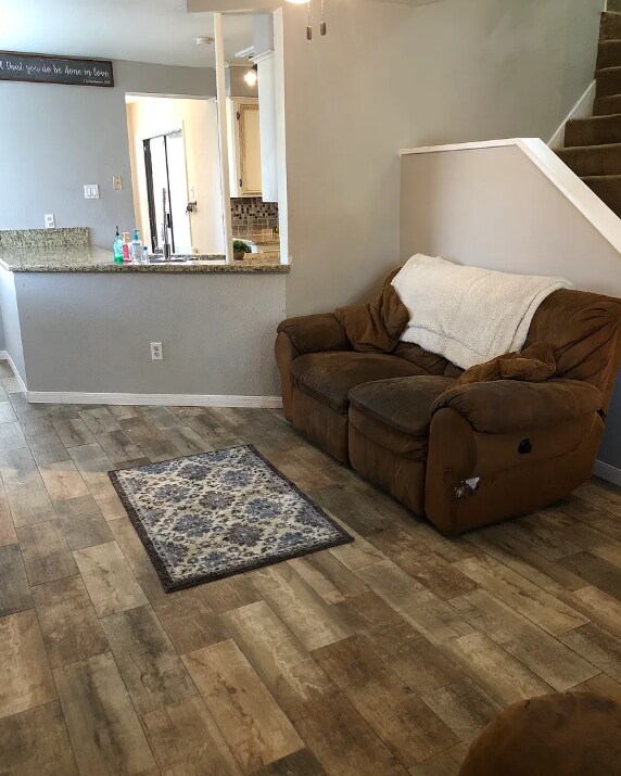 Foto principal - 1346 Airline Dr