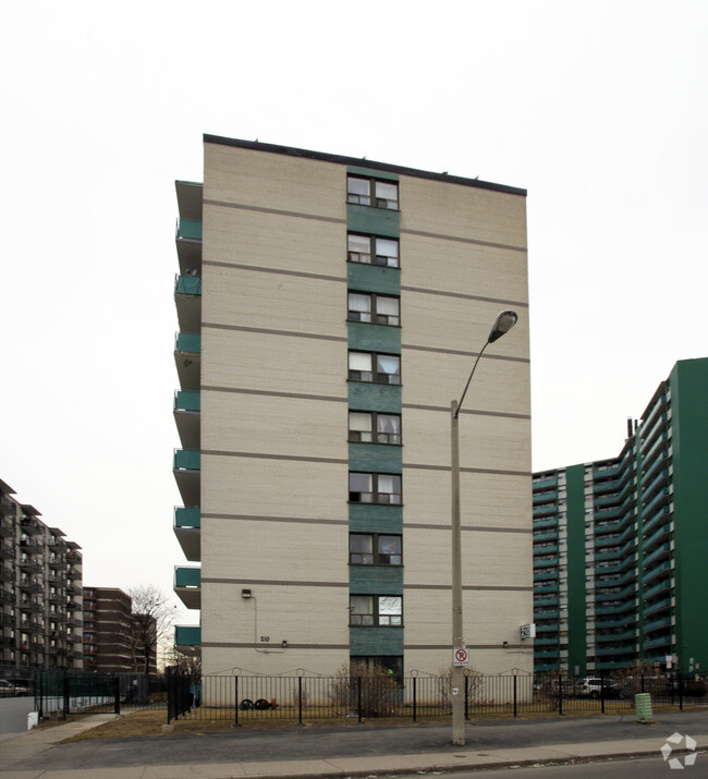 Building Photo - 210 Woolner Ave