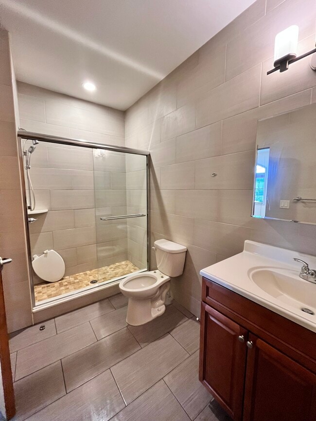 50 Oak St 202 - 30 Oak St