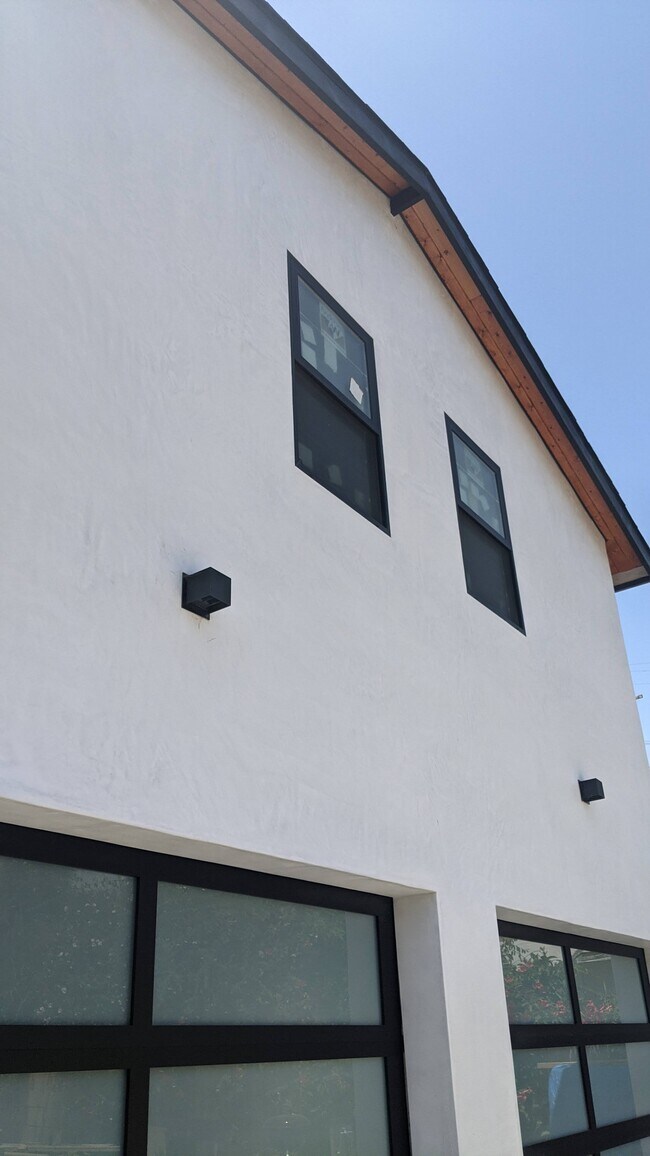 Building Photo - 4125 Mildred Ave