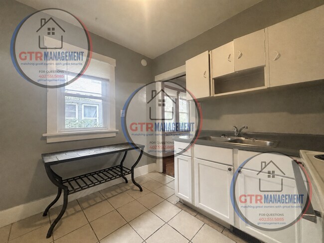 Foto del edificio - 6327-63233 N 33rd St