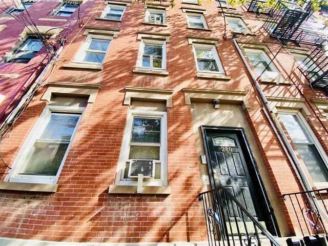 Foto principal - 280 2ND St