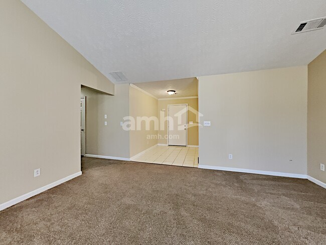 Foto del edificio - 500 Dacula Ridge Ct
