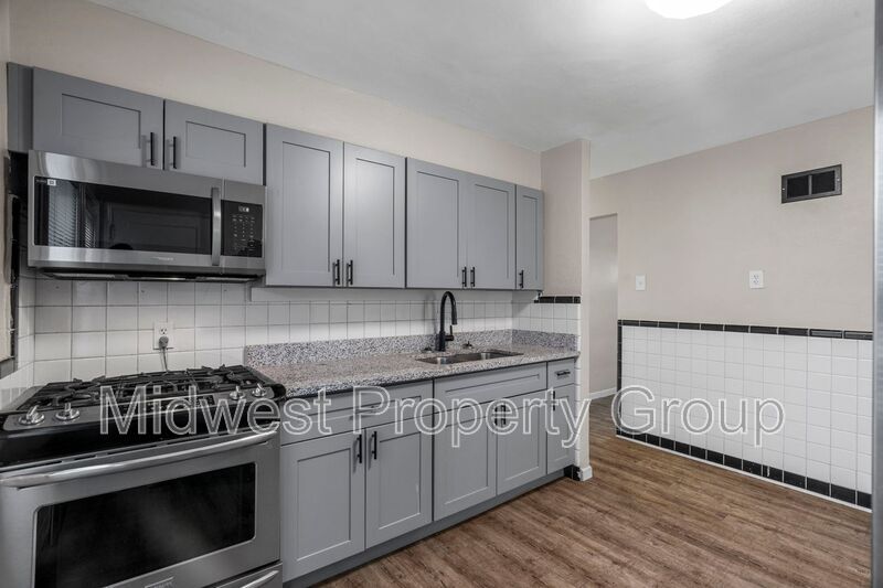 Foto principal - 216 Graham Rd