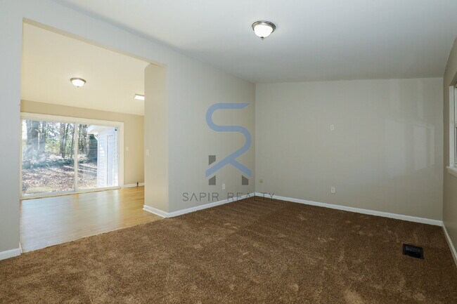 Building Photo - Move in before January 15th and get $100 OFF your rent for the first 3 months — PLUS a $250 Amazo...