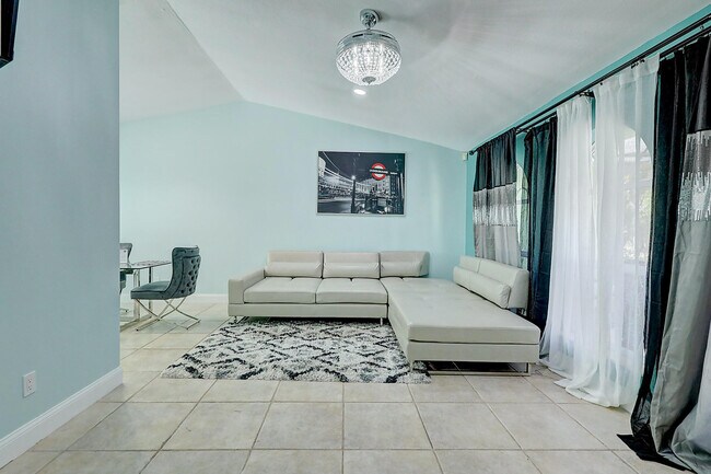 Foto del edificio - 238 SW Grove Ave