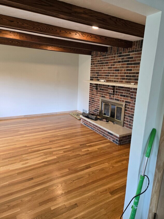 Habitación familiar con chimenea - 17570 Lucy Cir